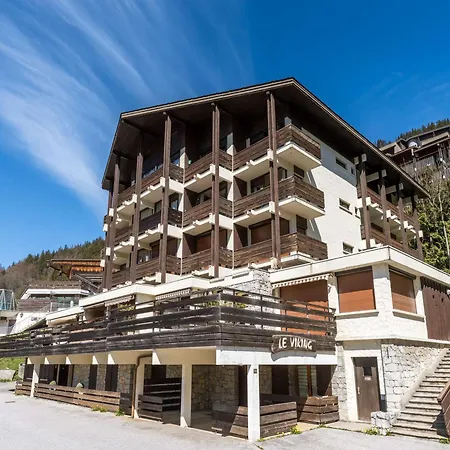 Avec Balcon Et Proximite Commerces - Fr-1-304-88 Apartment *