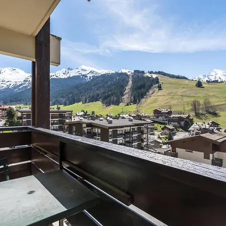 Avec Balcon Et Proximite Commerces - Fr-1-304-88 Apartment La Clusaz